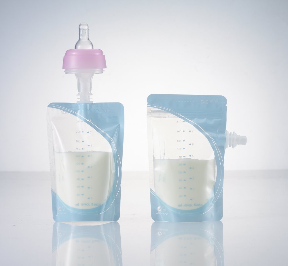 Spout breastmilk storage bag, spout milk bag